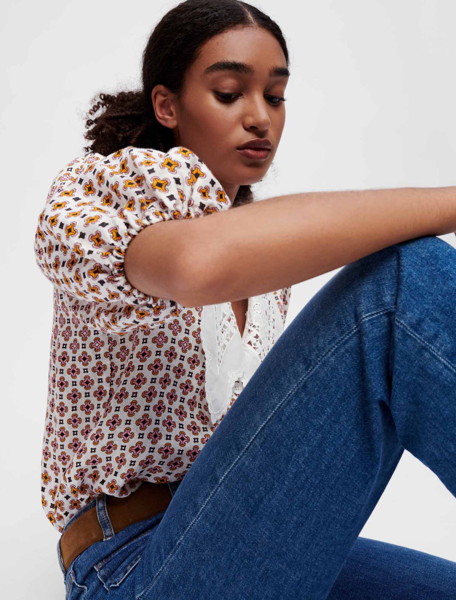 Double-pocket jeans with a slight flare