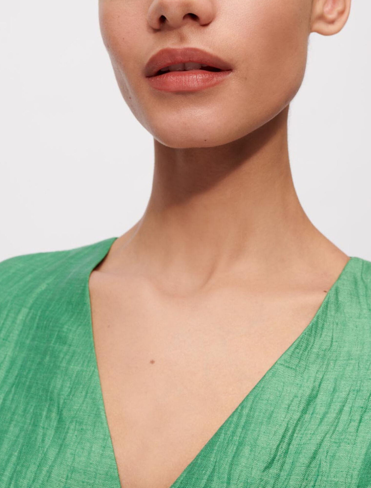 Wrap dress with tie