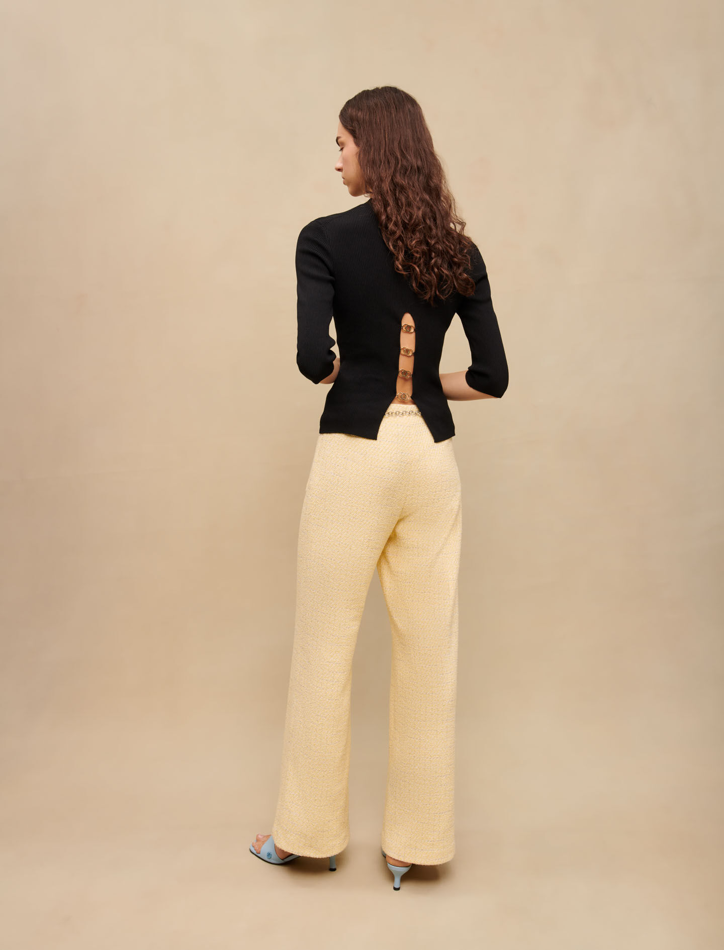 Ribbed top with openwork detail