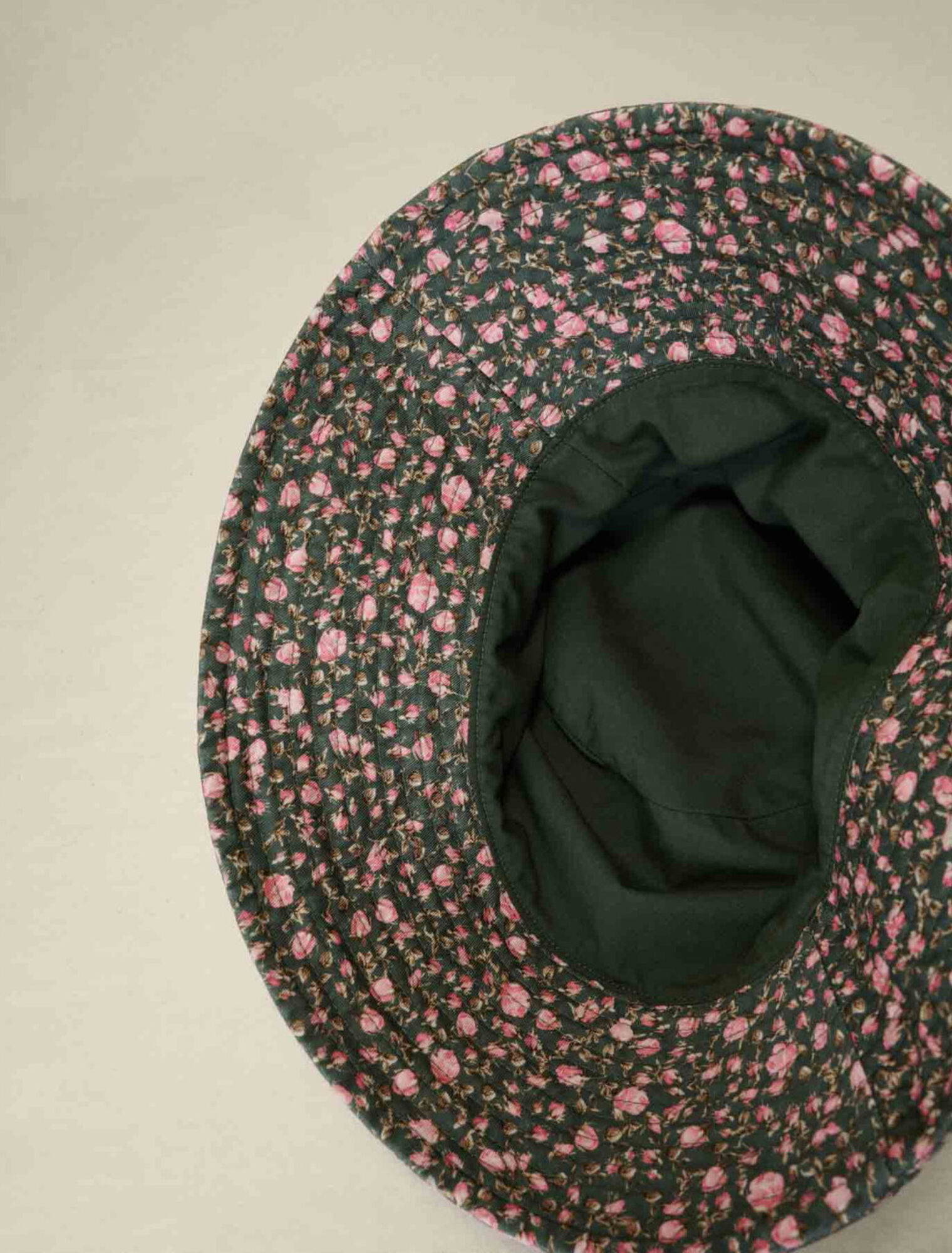 Large printed bob