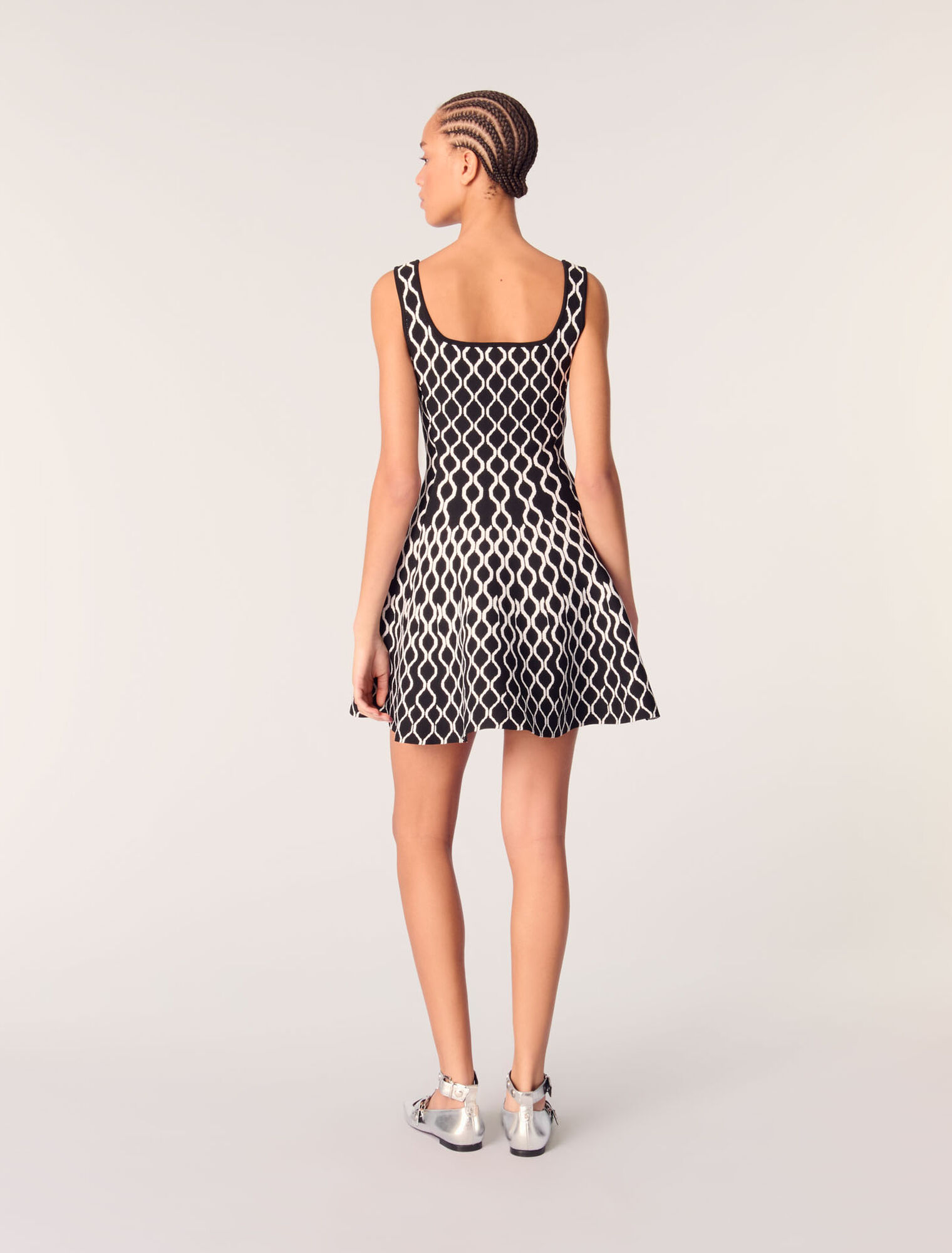 Mini patterned knit dress