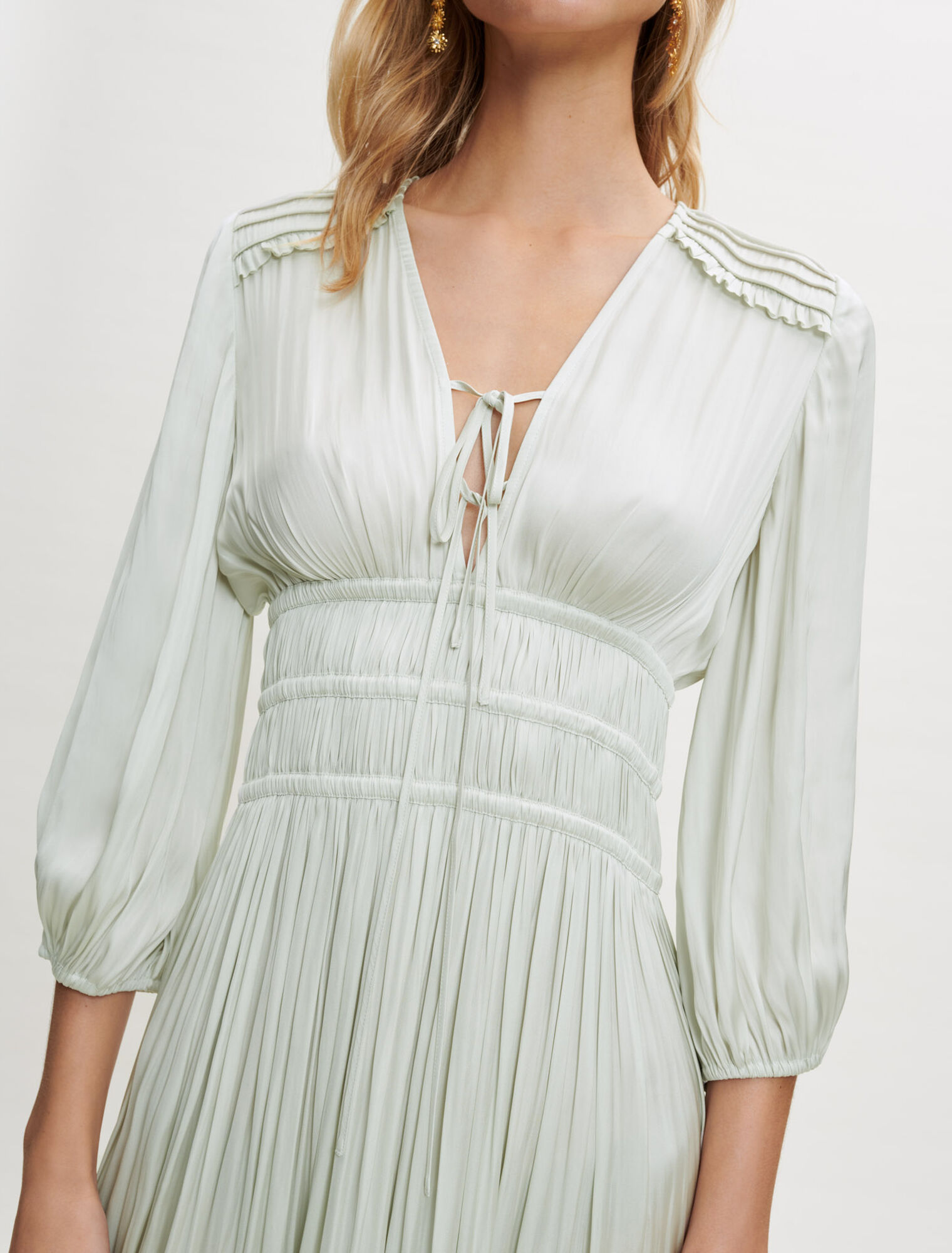 Fluid satin dress with a cinched waist