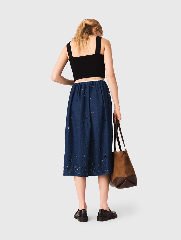 Knitted crop top with straps