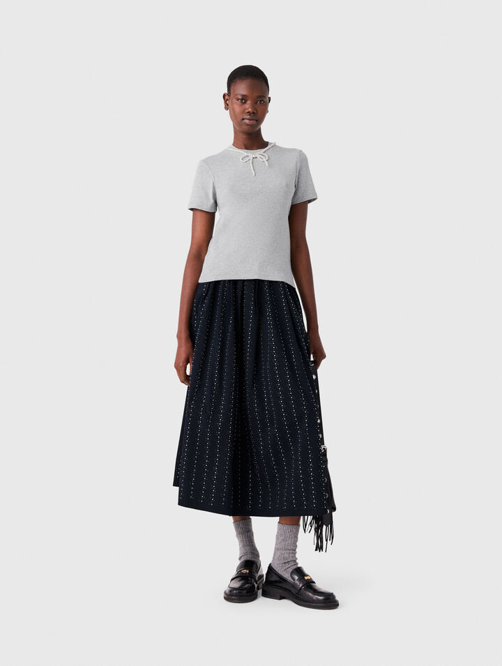 Removable beaded collar T-shirt