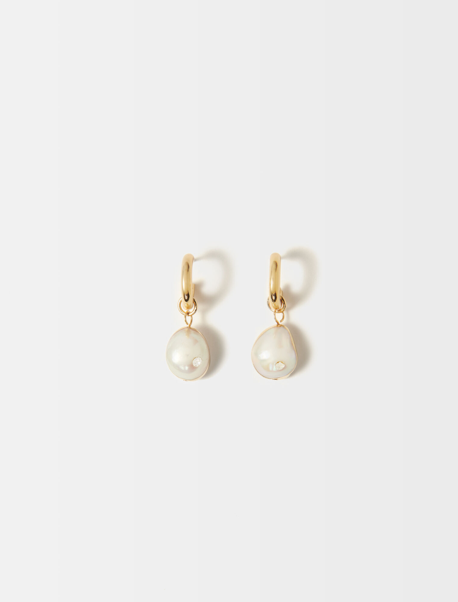 Cultured pearl earrings