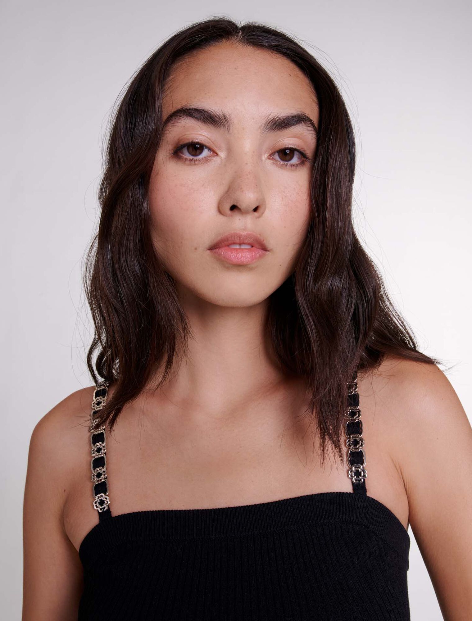 Crop top with removable straps
