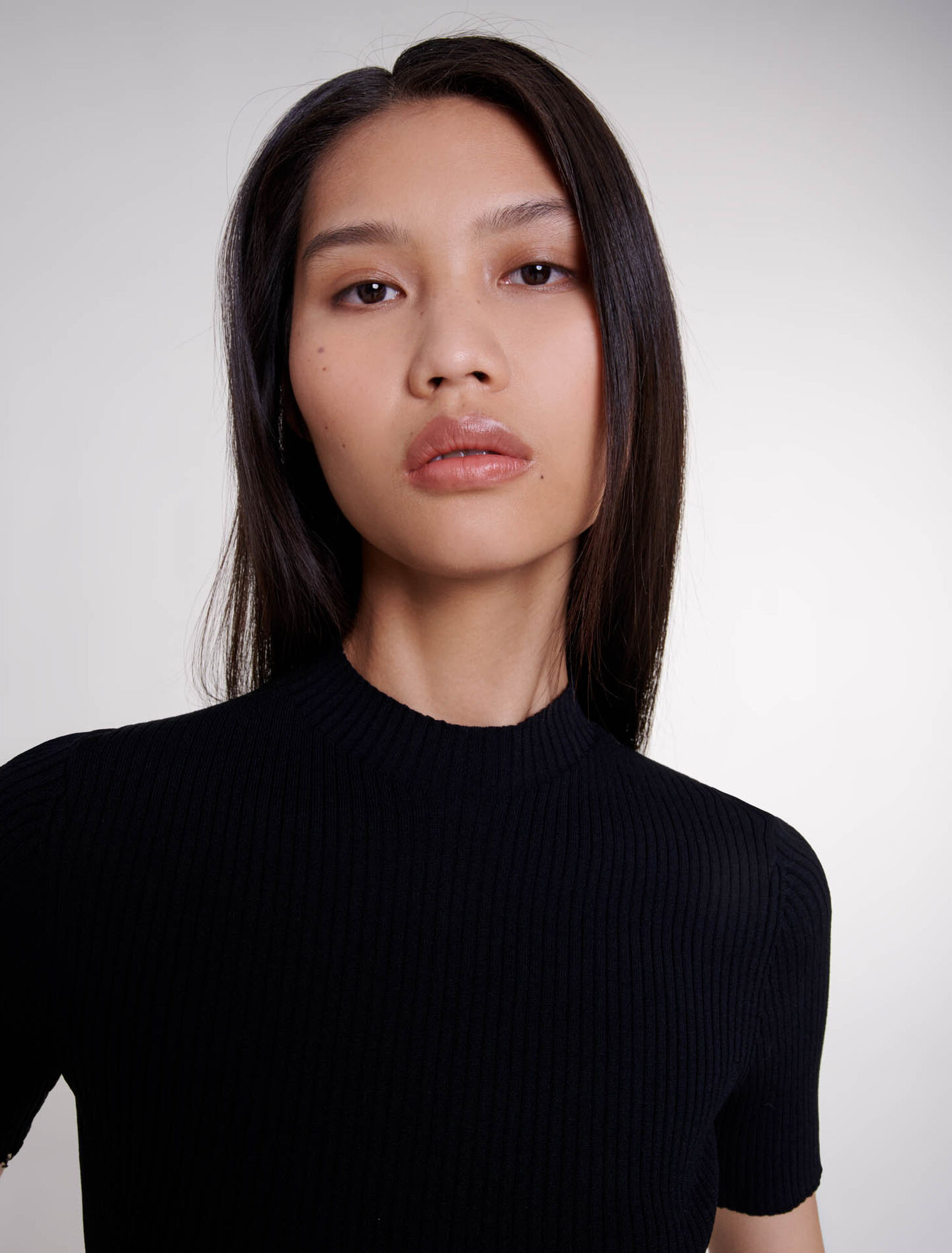 Criss-cross cropped top