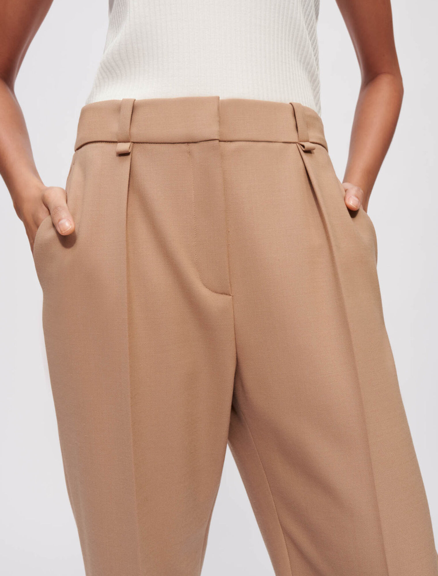 Pleated tailored pants