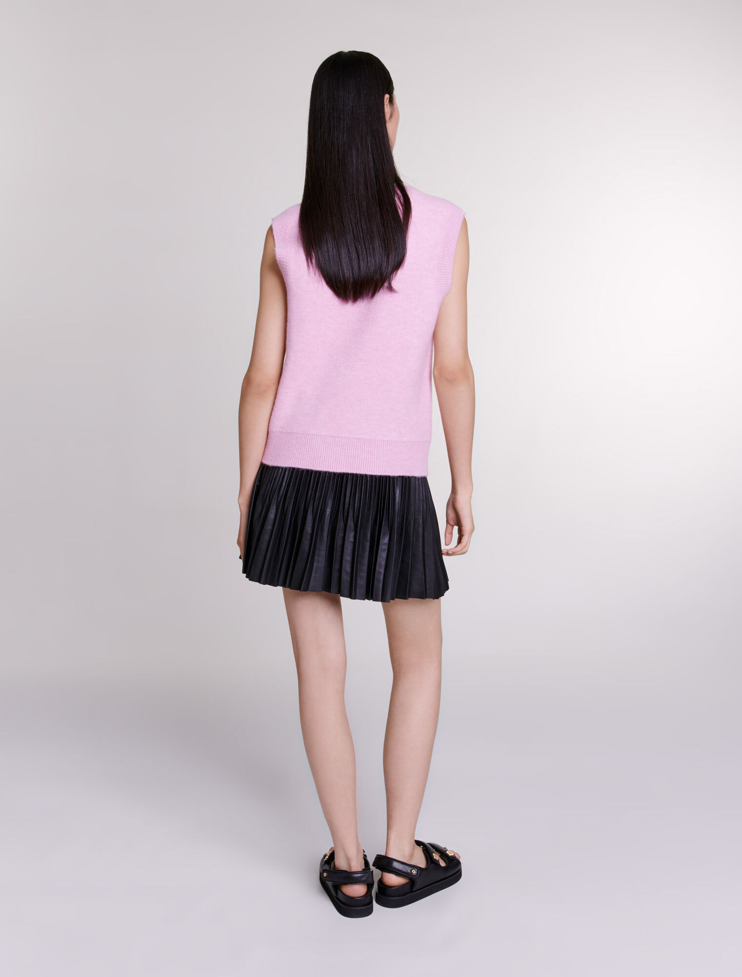 Sleeveless jumper