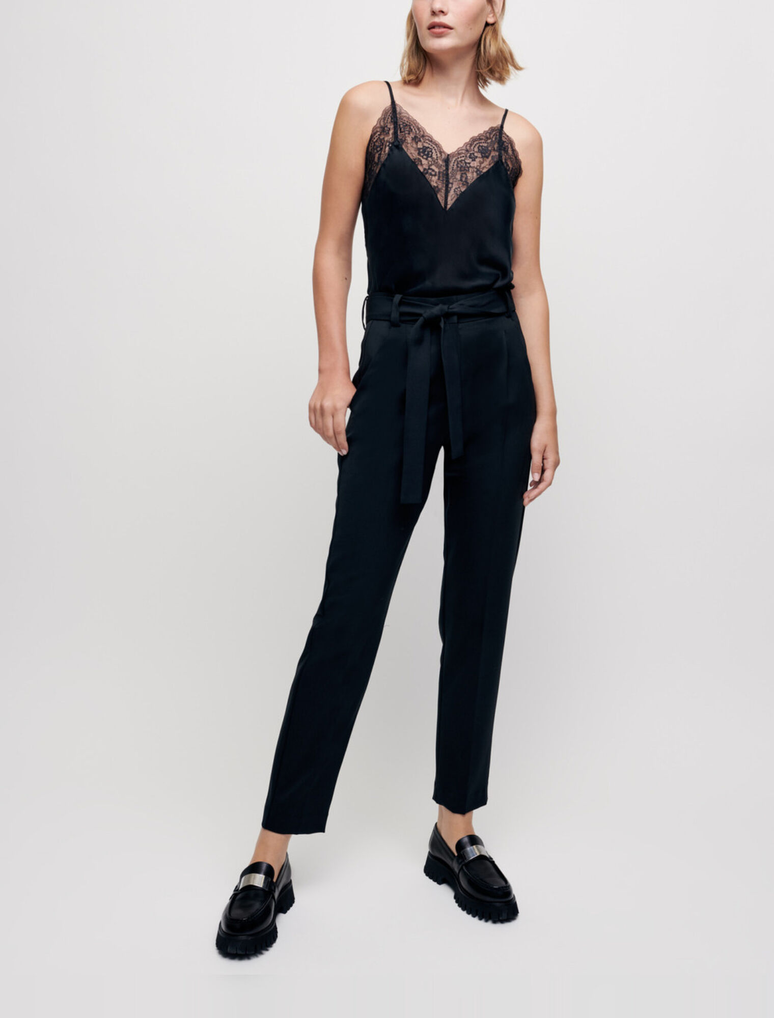 High-waisted, belted pants