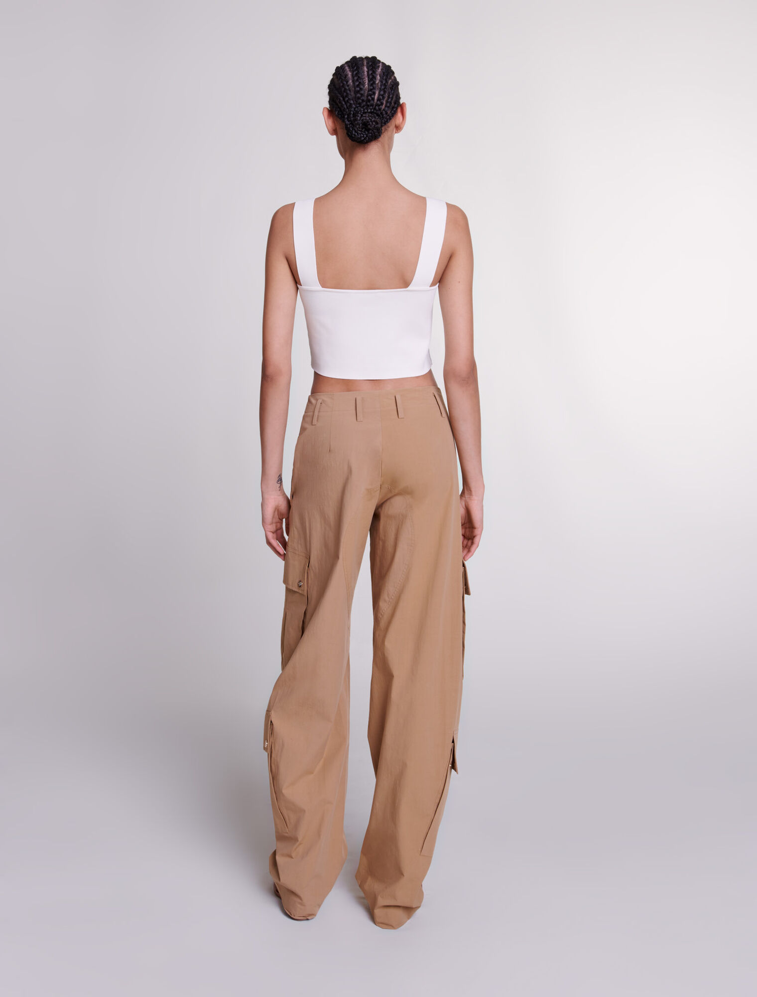 Cargo trousers with pockets
