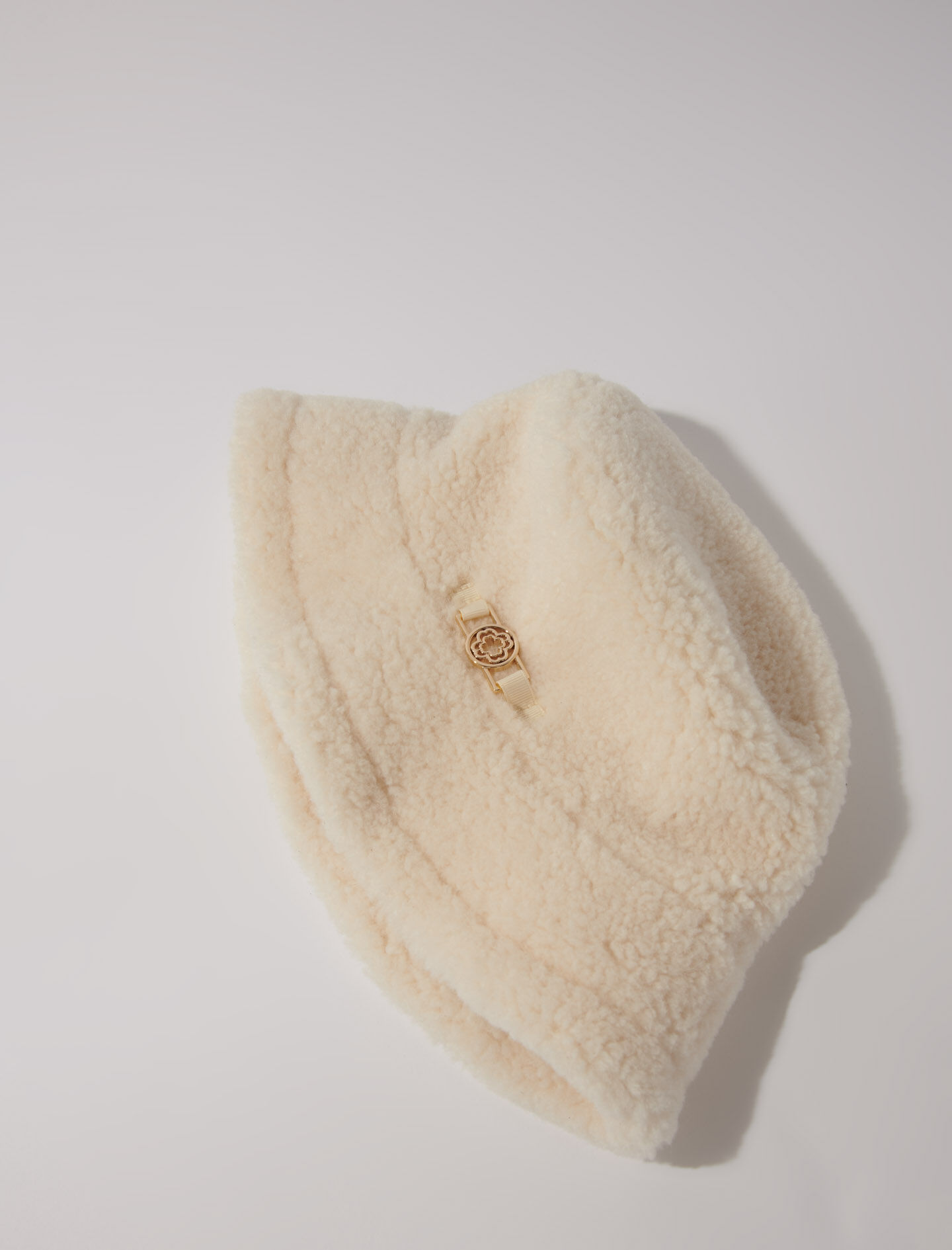 Rhinestone Sherpa Bucket Hat | GUESS Factory