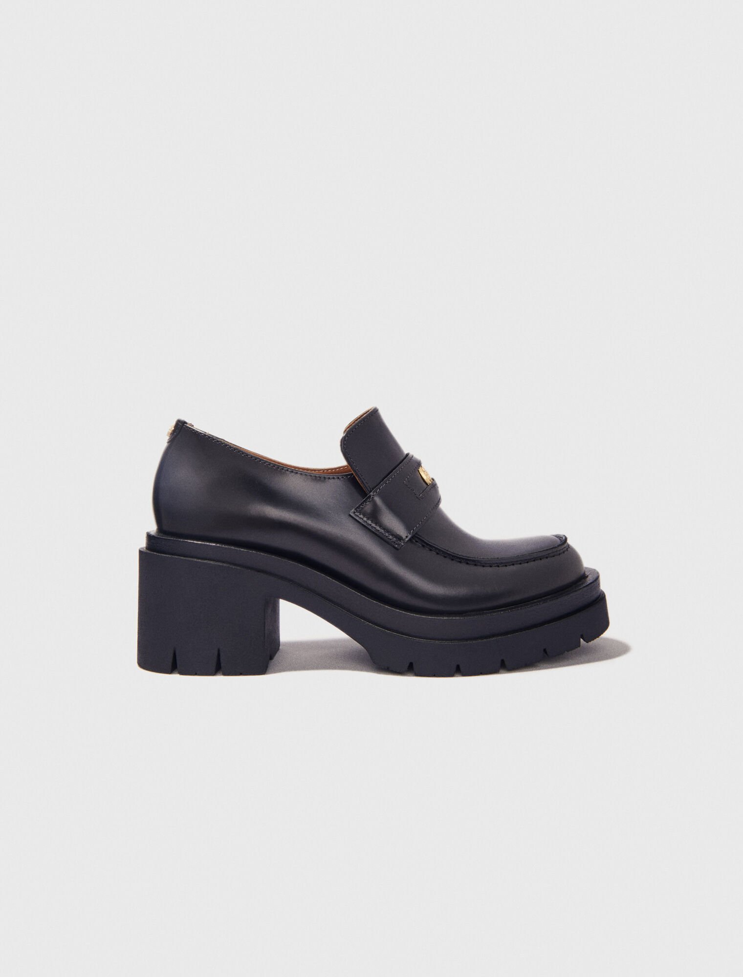 Heeled loafers