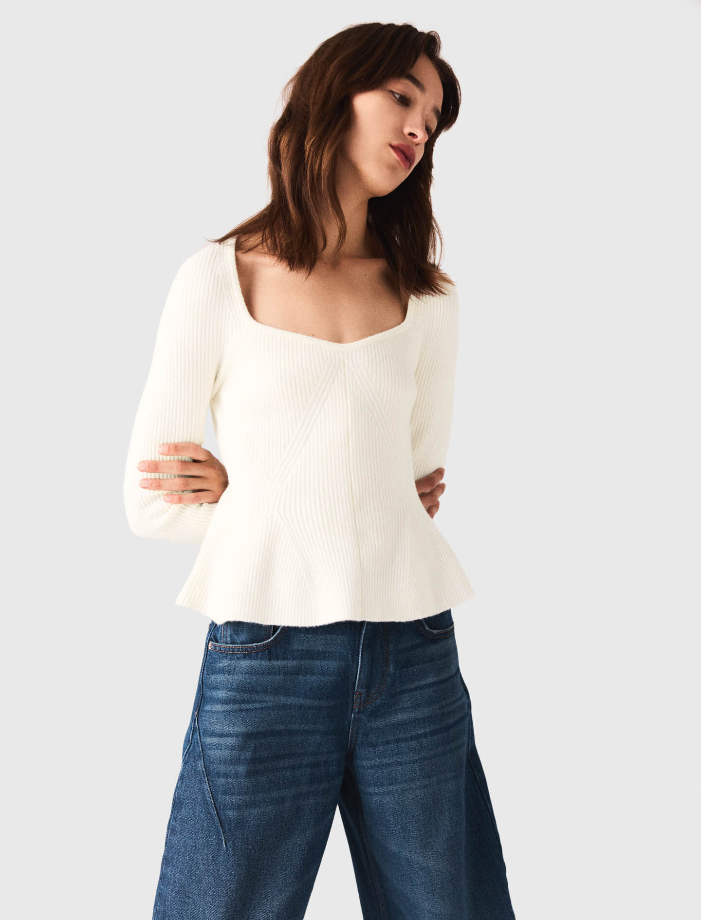 OHGA PEPLUM KNIT オフホワイト Peplum sweater White For Women | Maje