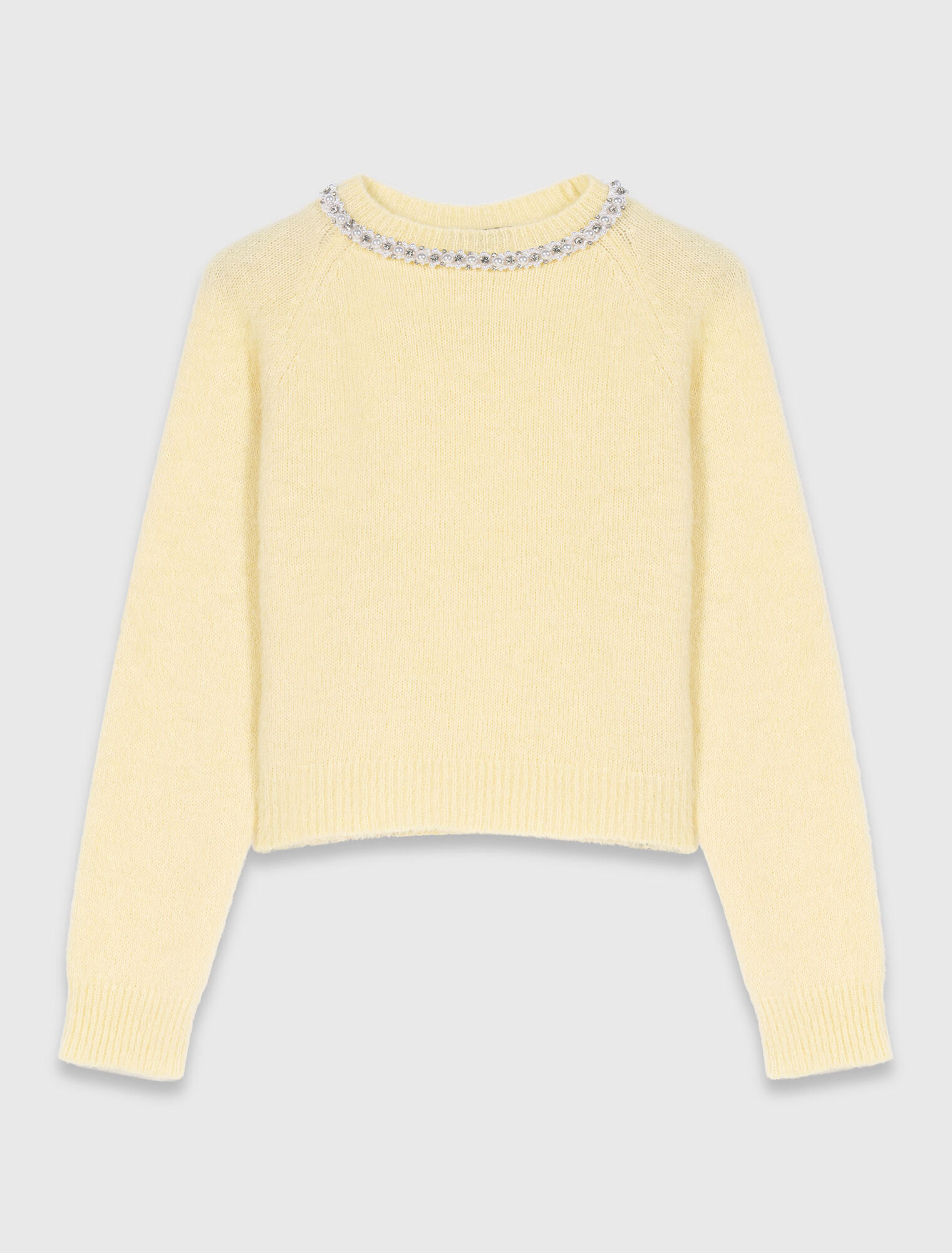 Sweater with jewelry collar