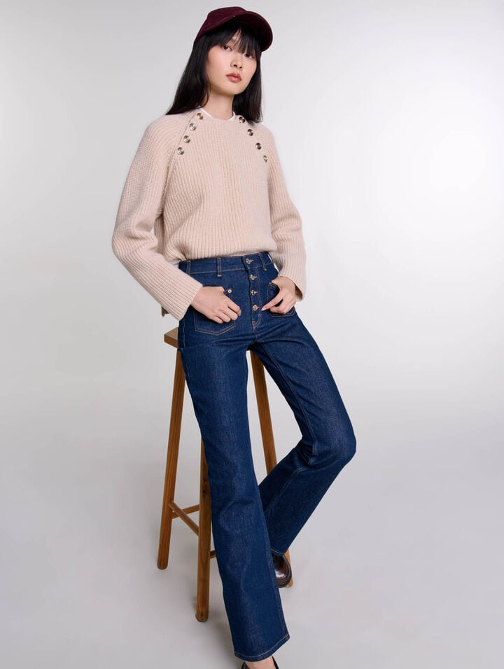 Denim jeans with pockets