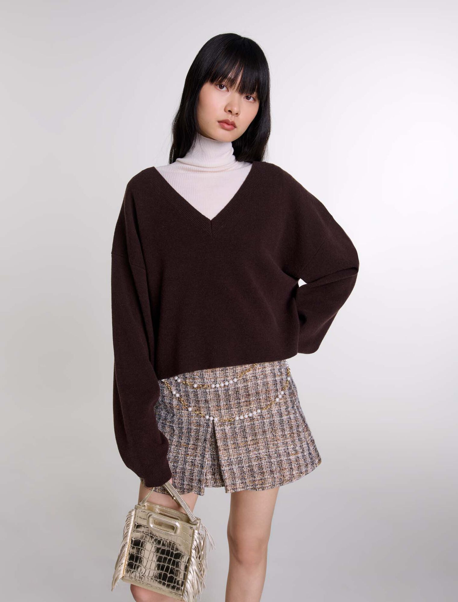 V-neck jumper