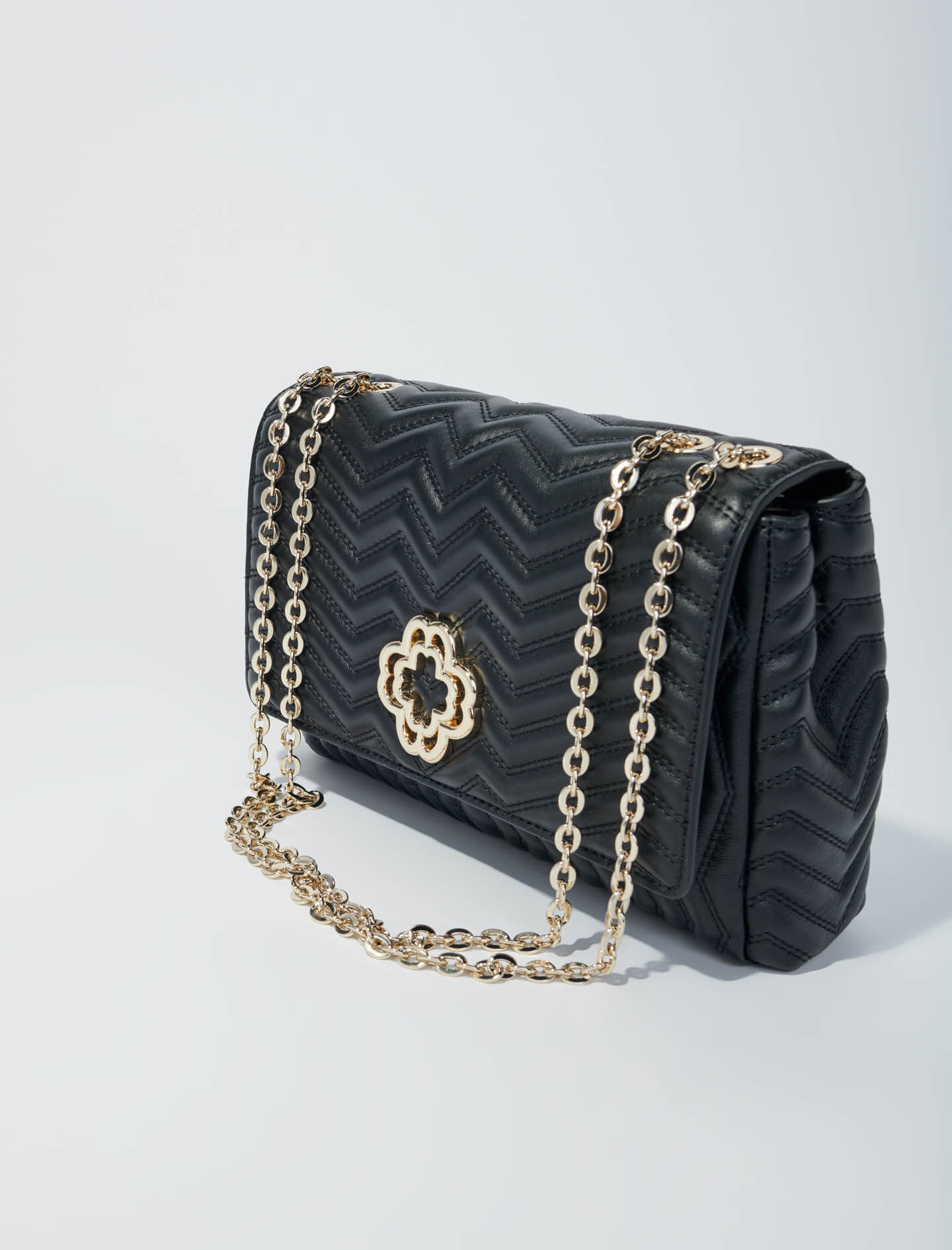 【MAJE】クローバーモチーフ ツイードチェーンバッグ Leather bag with chain strap Black / Gray For Women | Maje