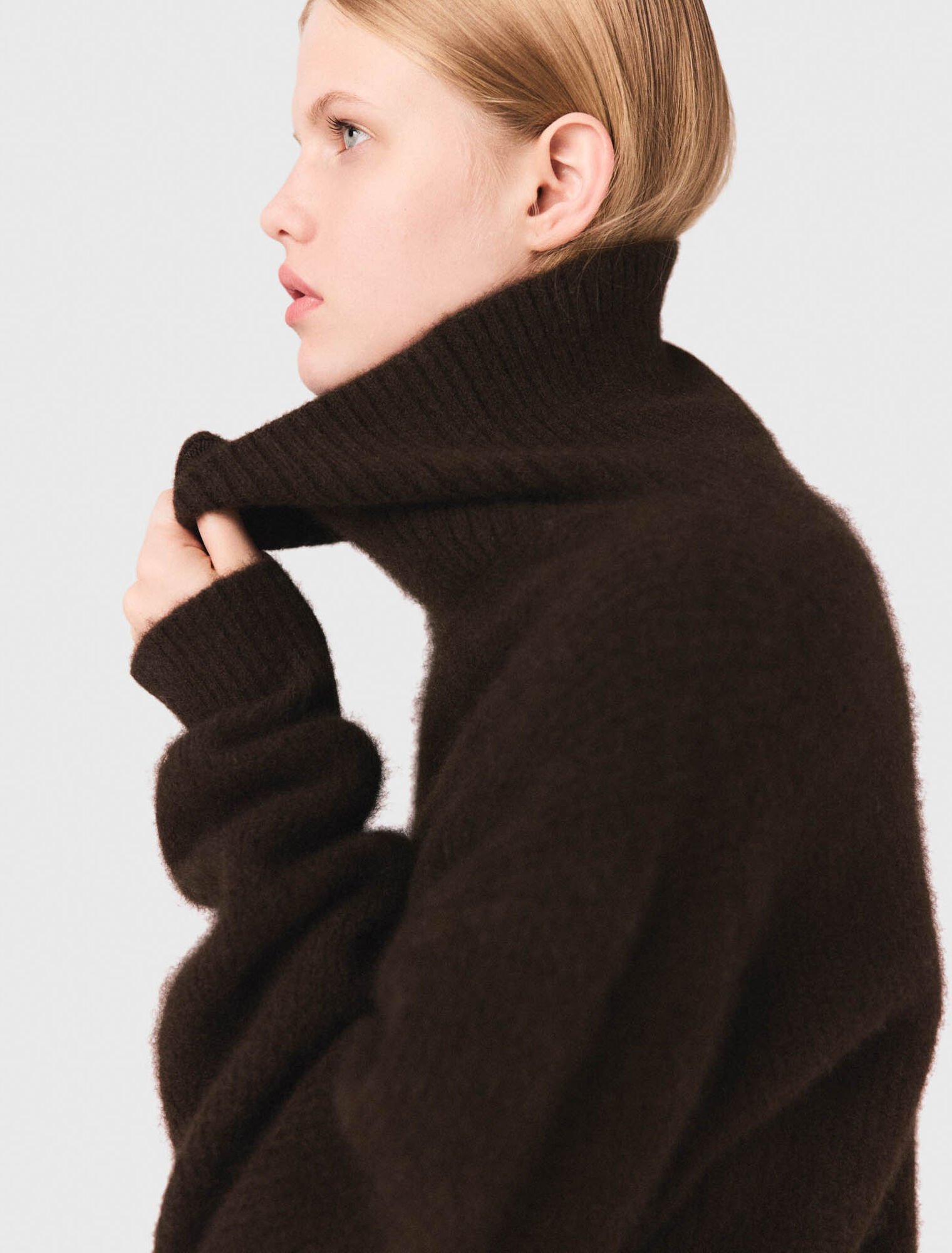Yak blend roll-neck jumper Yak blend roll-neck jumper