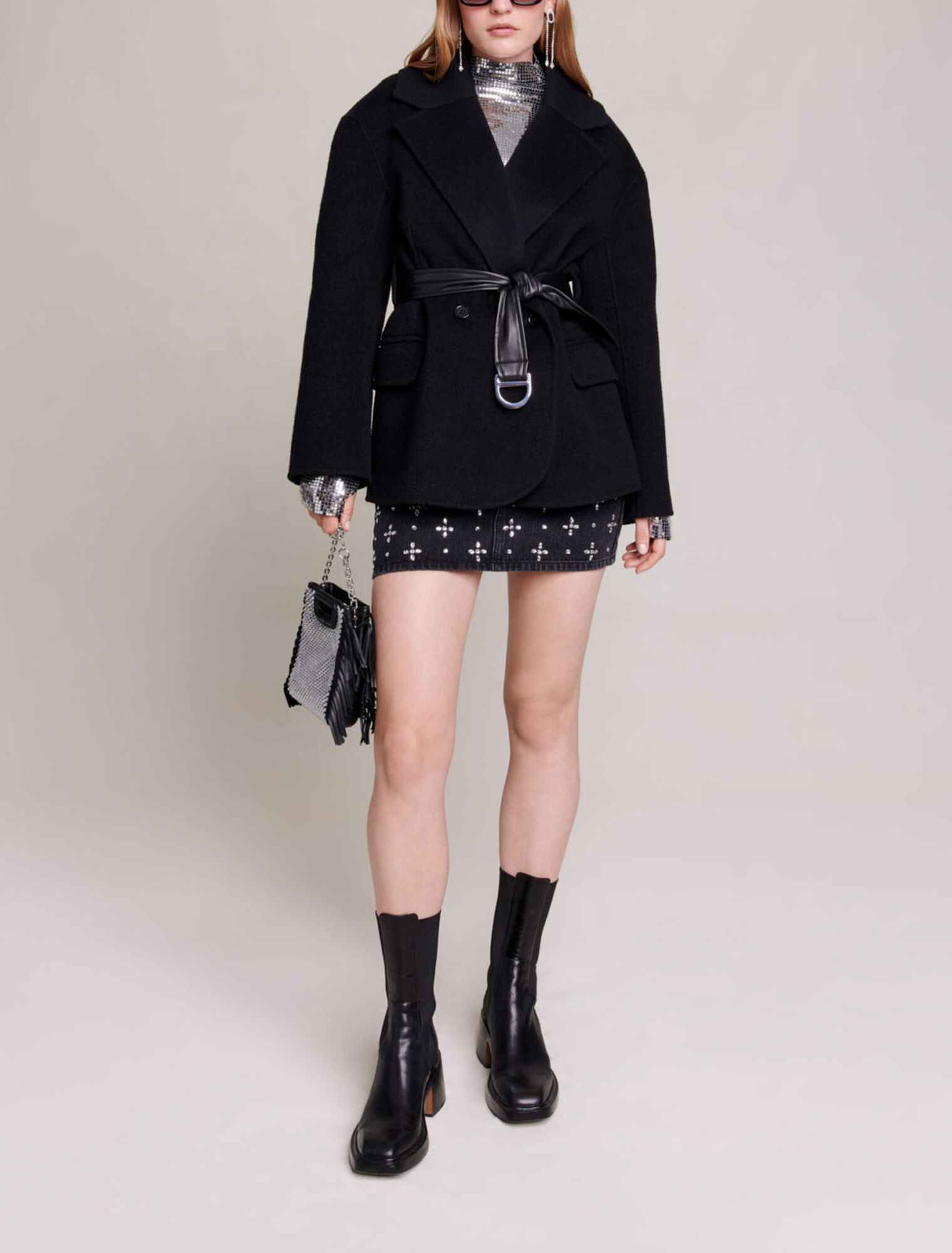 Short tied coat