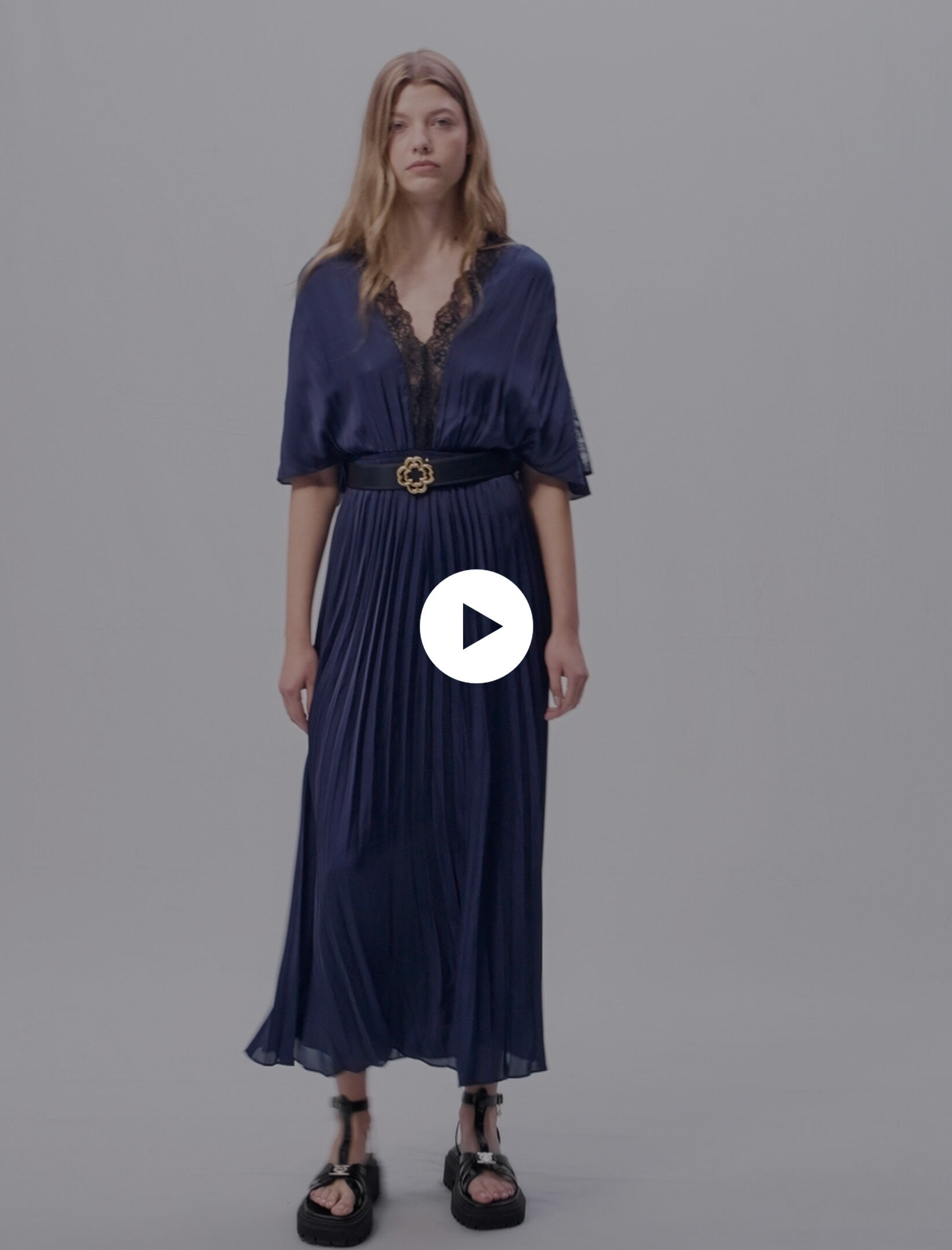 Pleated maxi dress with lace Bicolor For Women | Maje