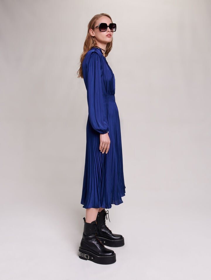 Pleated and satiny midi dress