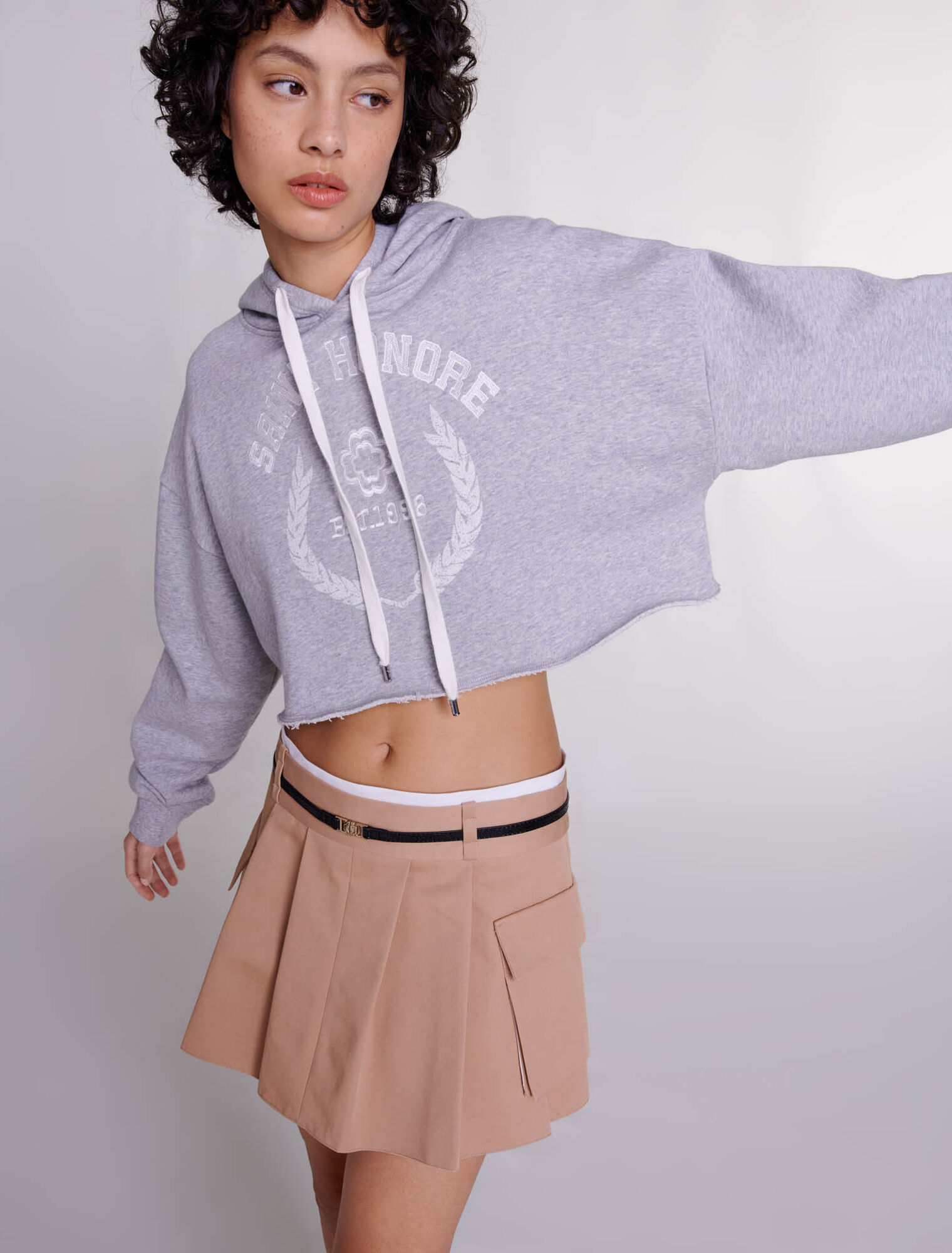 Short pleated skirt