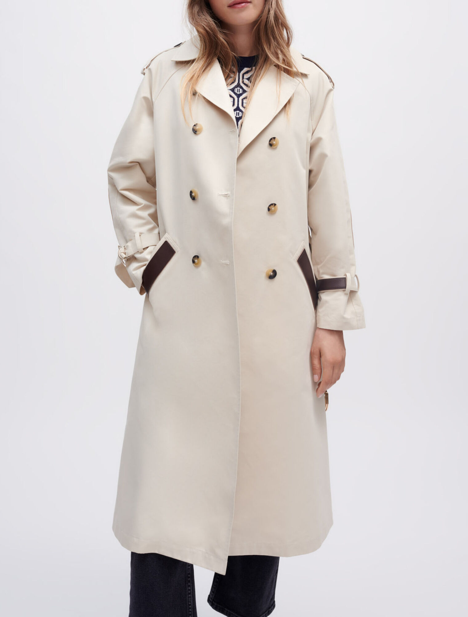 Trench coat with smocking at the back