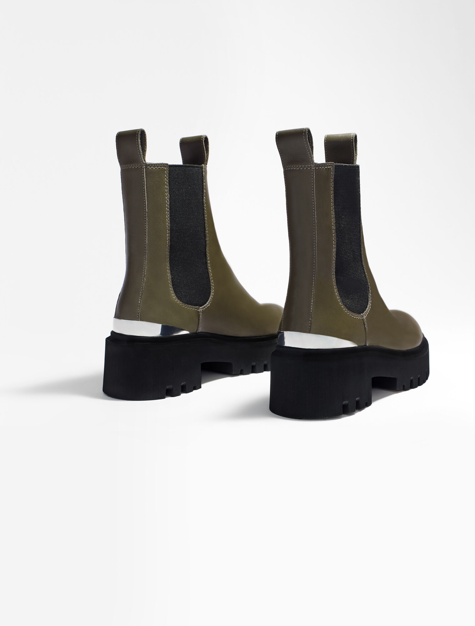 Platform Chelsea boots
