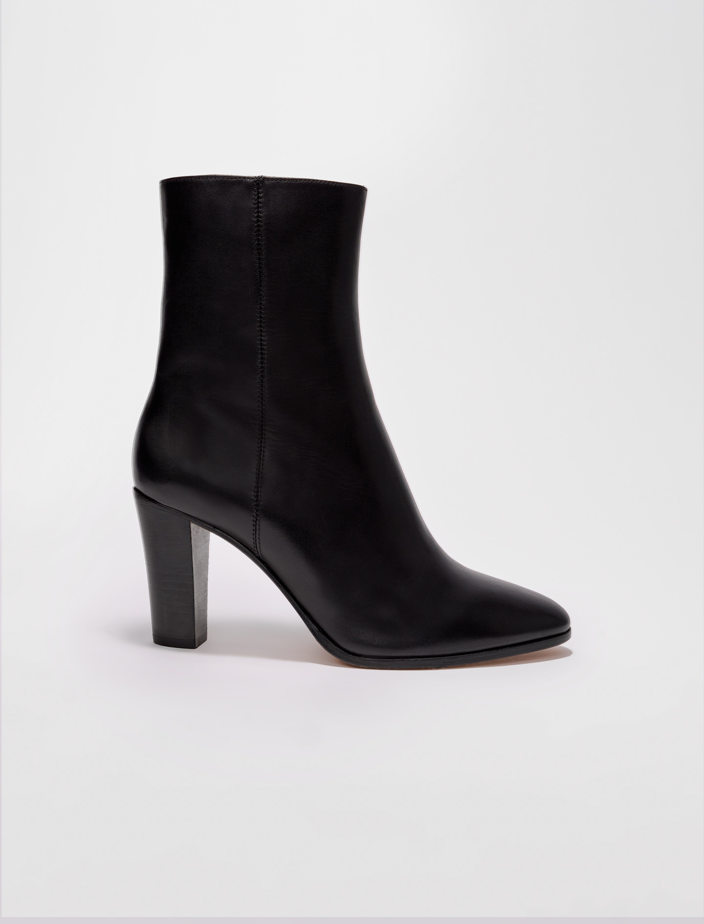 Smooth leather ankle boots