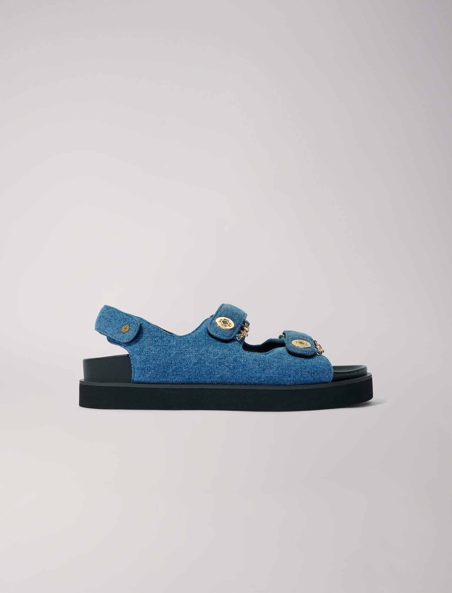 Woman's cotton Lining: sheepskin Sock lining: sheepskin Outer sole: Flat denim sandals, size Woman-All Shoes-US 9.5 / FR 40, in color Denim /