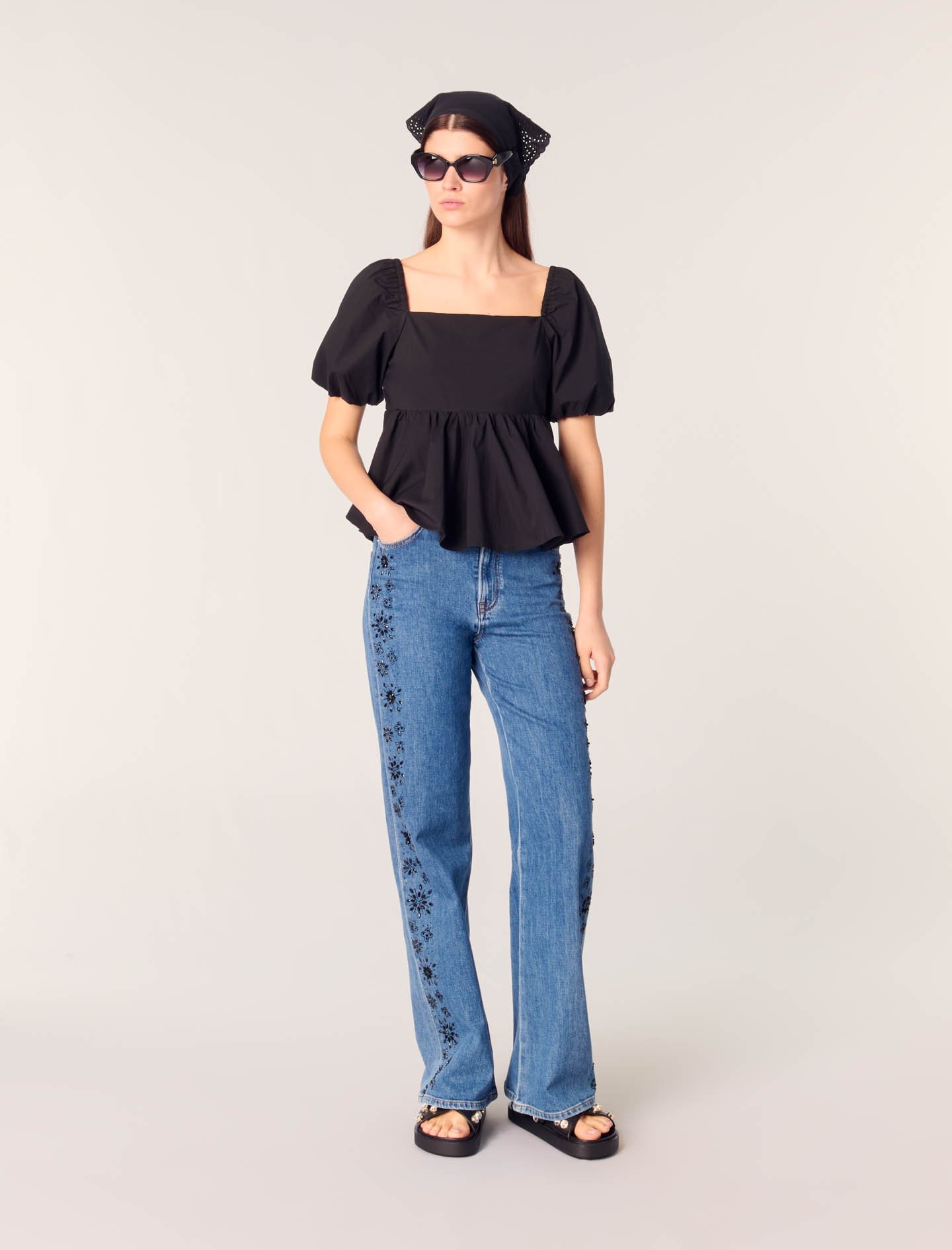 Maje Woman's cotton Embroidered jeans with rhinestones for Spring/Summer, in color Blue / Blue