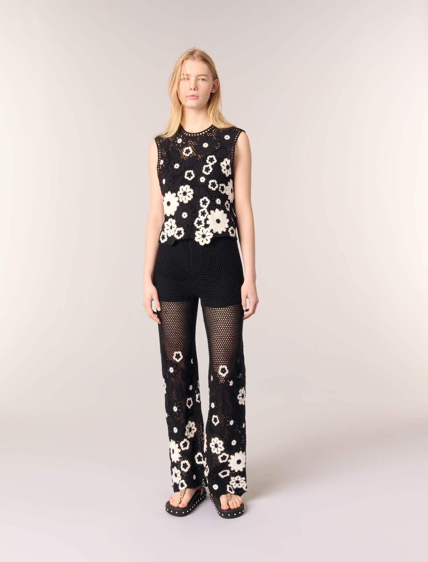 Woman's cotton Floral crochet trousers for Spring/Summer, size Large, in color Black / White / Black