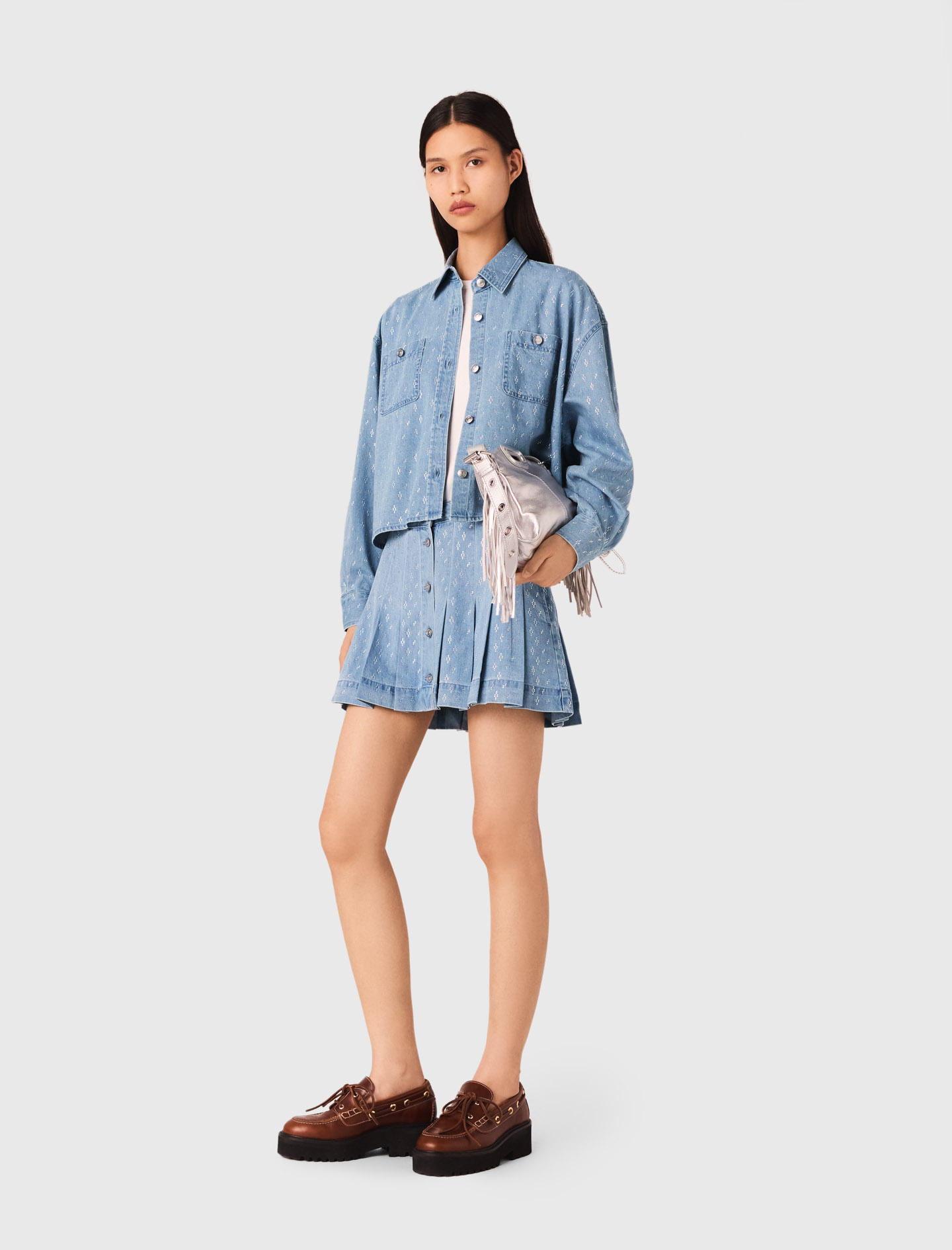 Woman's cotton Short rhinestone denim shirt for Fall/Winter, size Large, in color DENIM BLUE /
