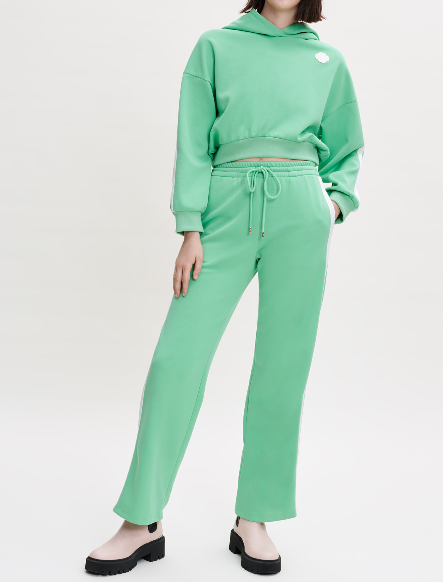 Woman
s polyester, Large pants for Spring/Summer, size Woman-See All-US L / FR 40, in color Green / Grey