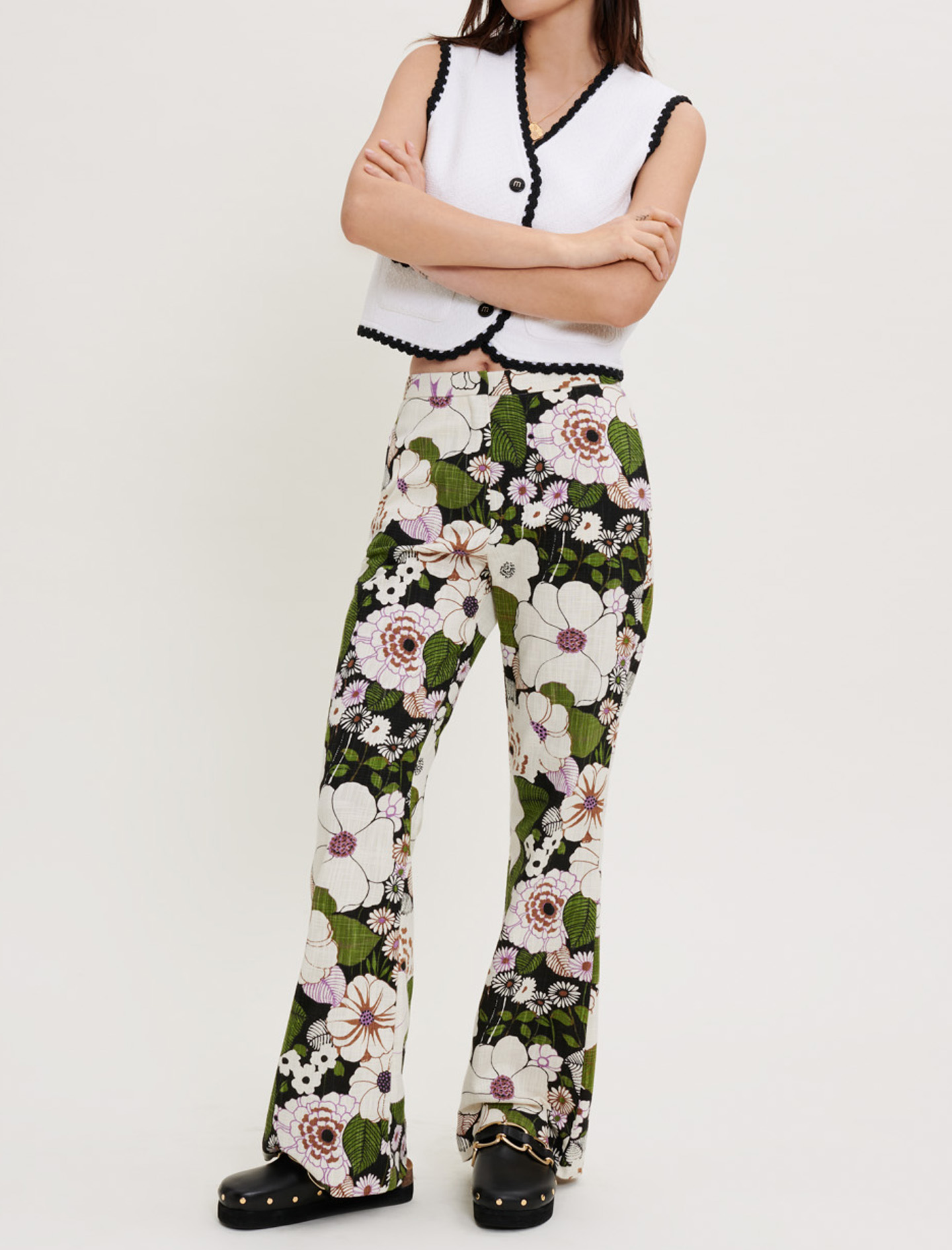 Woman
s cotton Pocket lining: 70s Floral print trousers for Spring/Summer, size Woman-See All-US XS / FR 34, in color Flower 70
s black /