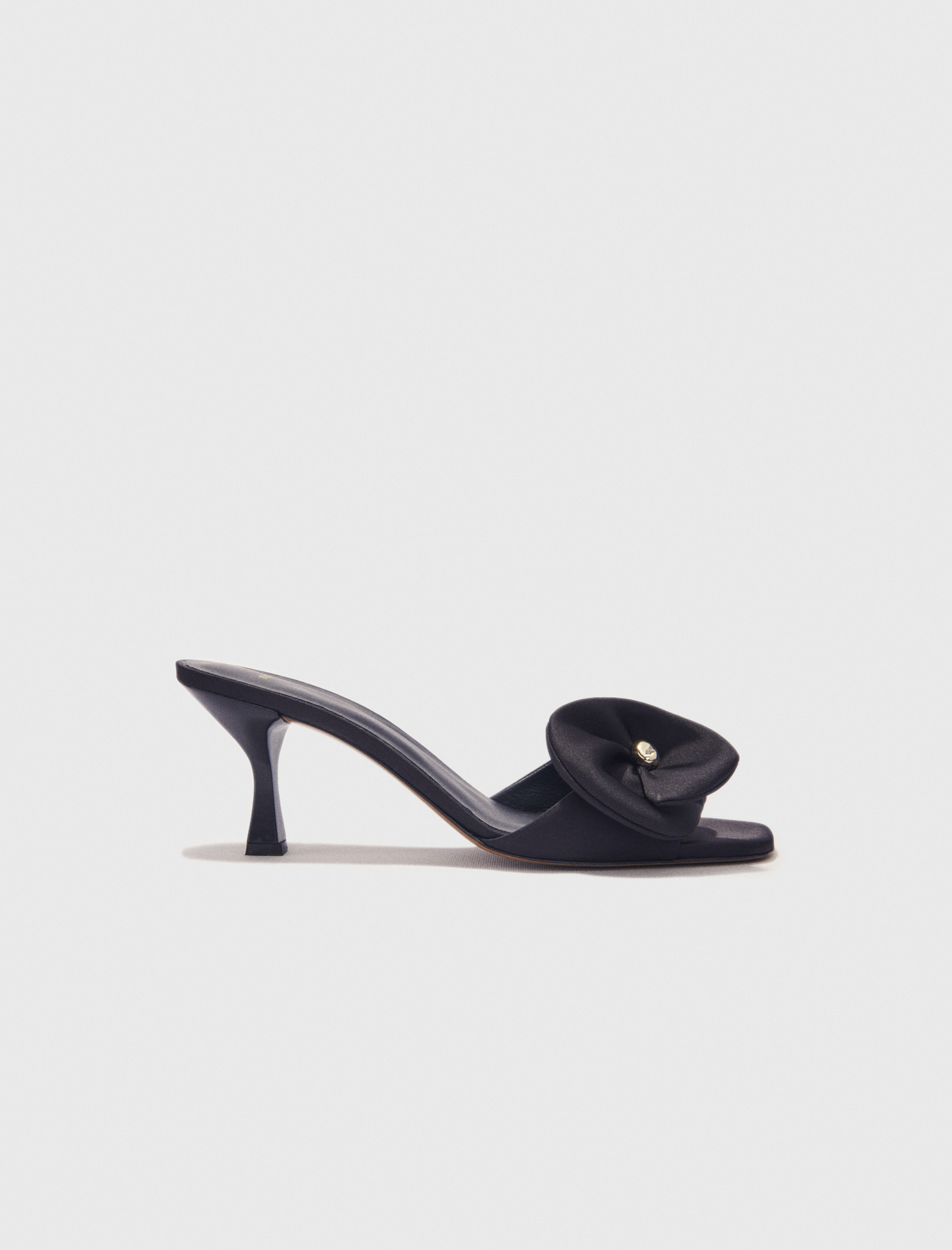 Woman's polyester Textile mules with satin flower for Spring/Summer, size 8.5, in color Black / Black